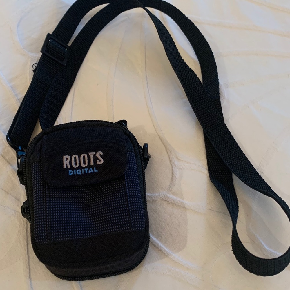 Roots Camera Bag